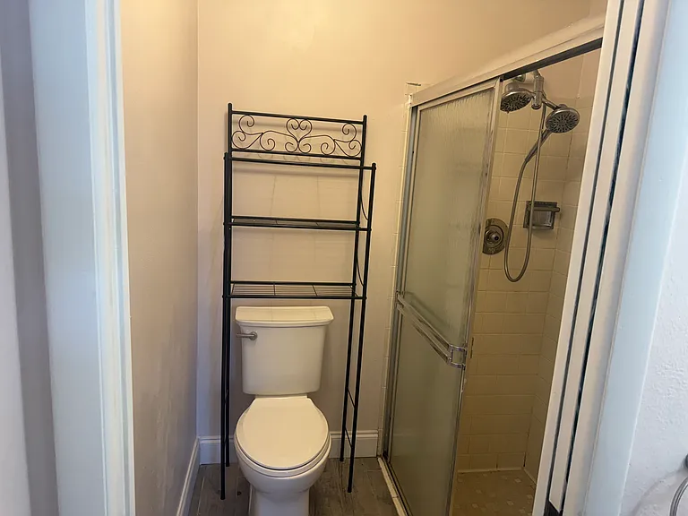 2263 Bancroft Cir N #B — Photo 7