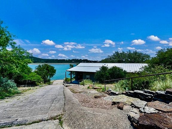 3rd image of 517 WATERWAY LANE