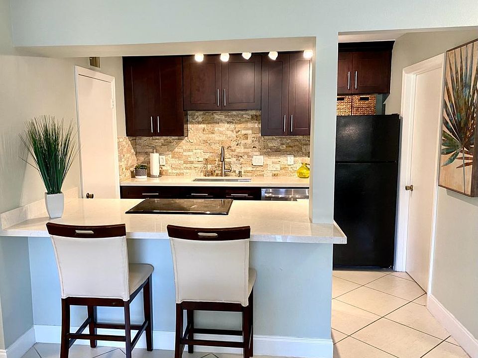 1st image of 2313 N Congress Avenue #17