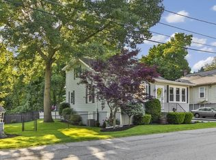 7 Maple Ave, Wakefield, MA 01880