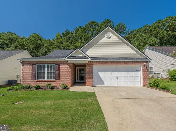 912 Village View Cir, Loganville, GA 30052