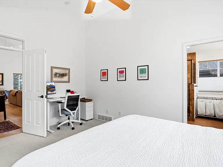 7435 Brook Hollow Loop Rd — Photo 16