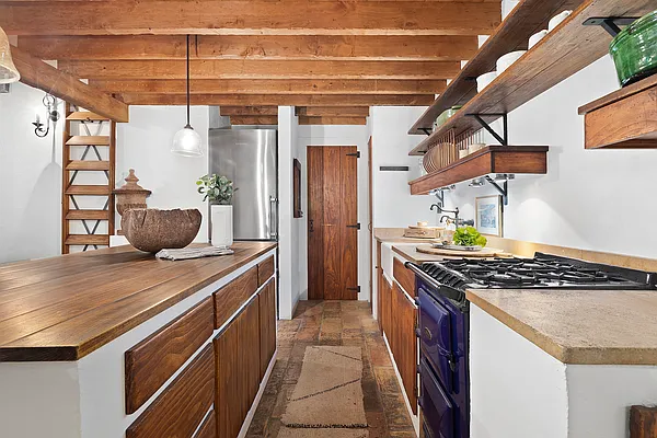 Sold by Compass | media 16