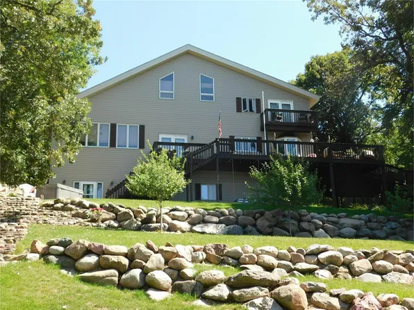 17121 Basswood Ln, Spirit Lake, IA 51360