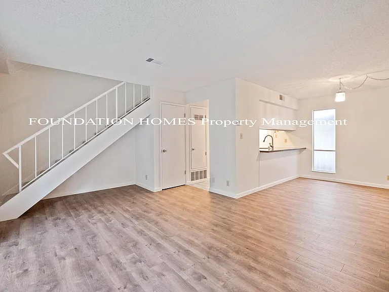 67 Roundtree Blvd — Photo 6