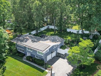11 Carriage Ln, Winchester, MA, 01890