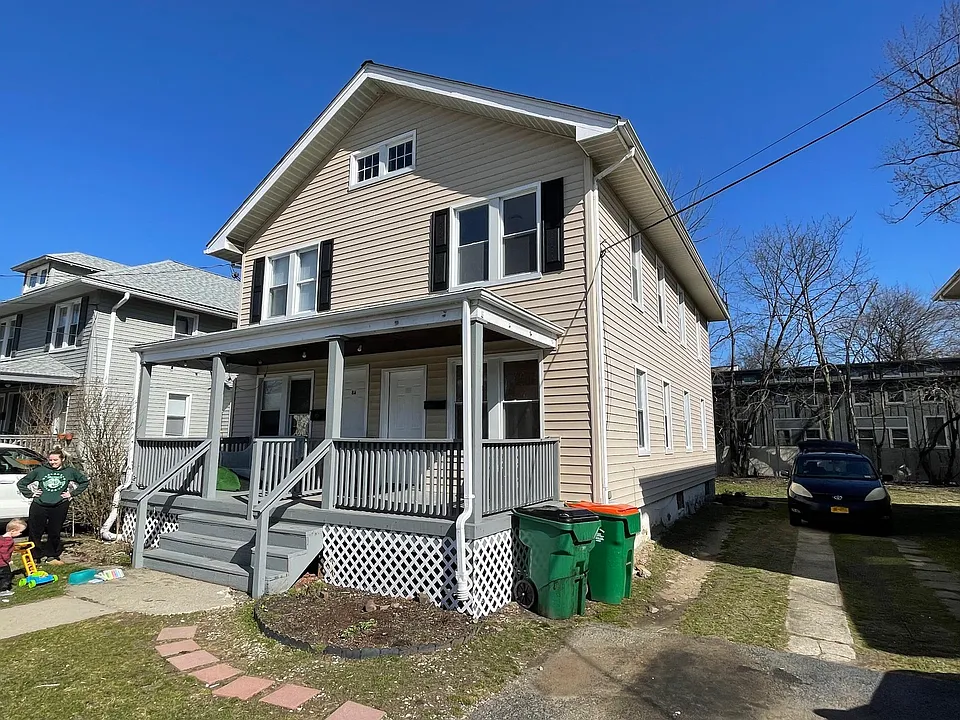 8 School St #B