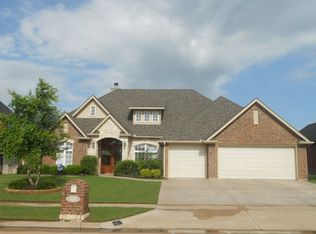 408 NW 76th St, Lawton, OK 73505