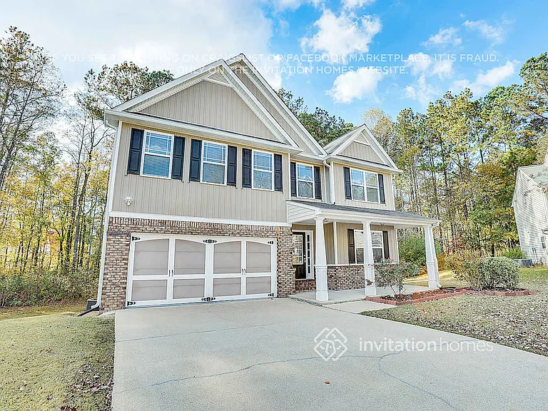 702 Sycamore Dr — Photo 2