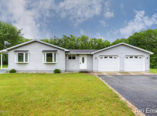 8903 Snows Lake Rd, Greenville, MI 48838