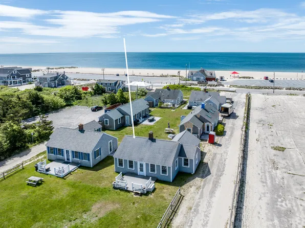 1006 Craigville Beach Road #4, Centerville, MA 02632