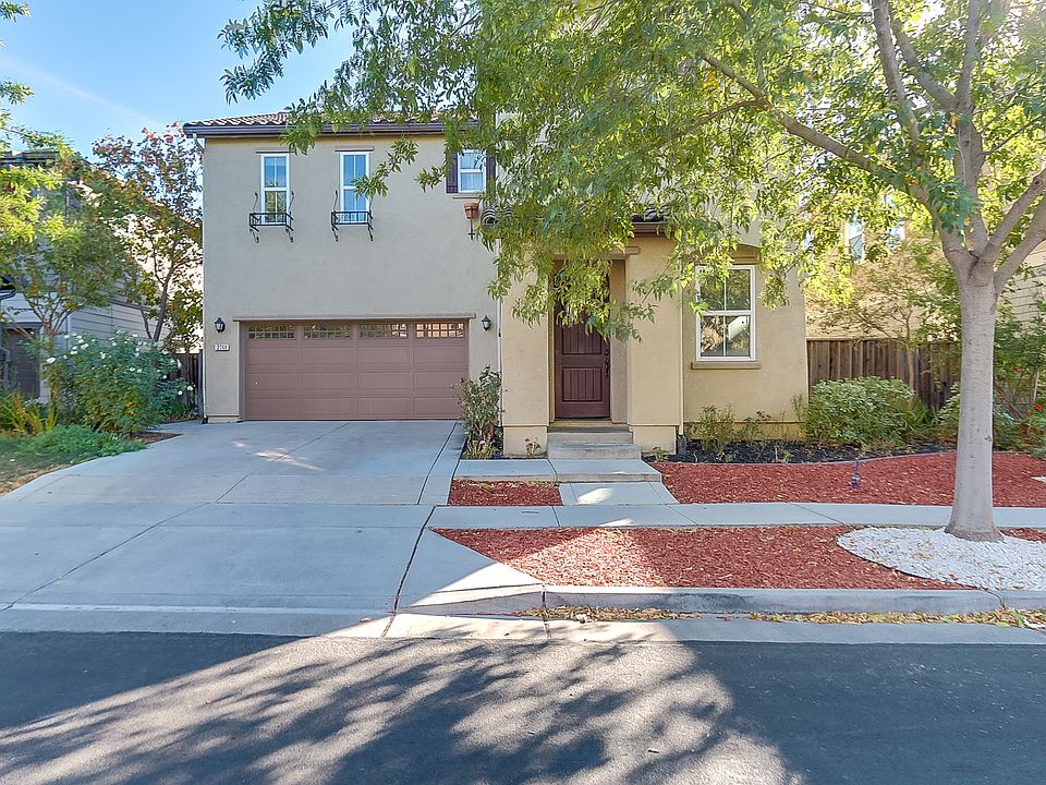 1st image of 2744 Nicolson Cir