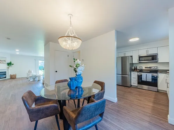 3850 Rio Rd APT 24, Carmel, CA 93923