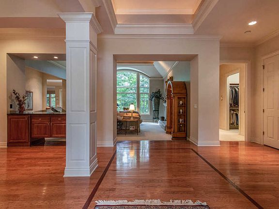 4th image of 6260 Meadowood Trls Ct SE