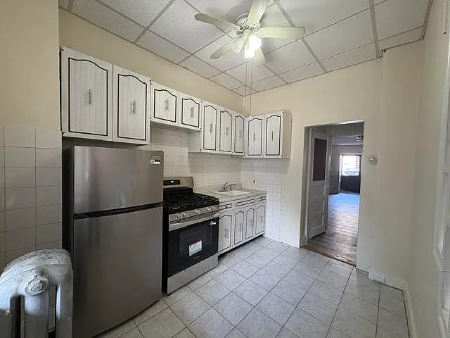 1 bed, 1.5 bath, $1,595 — Photo 4
