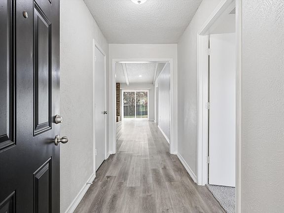 3rd image of 625 Reno St