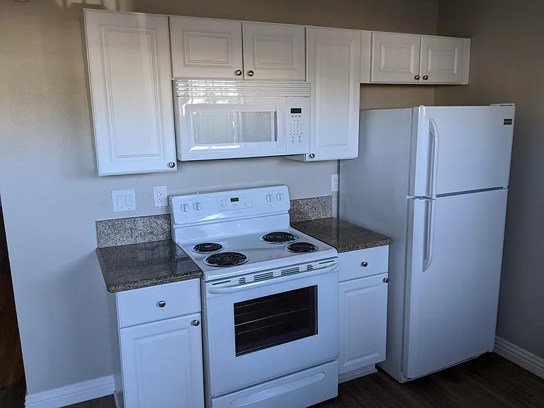 317 Zenith St #4 — Photo 5