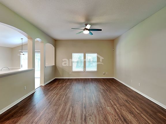 4th image of 2451 Winchester Ln