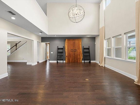 5th image of 1216 LEITH HALL Drive