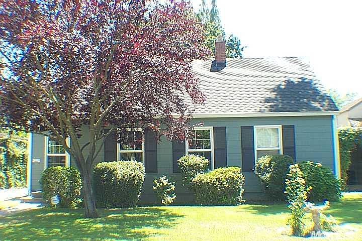 1st image of 524 Garden St