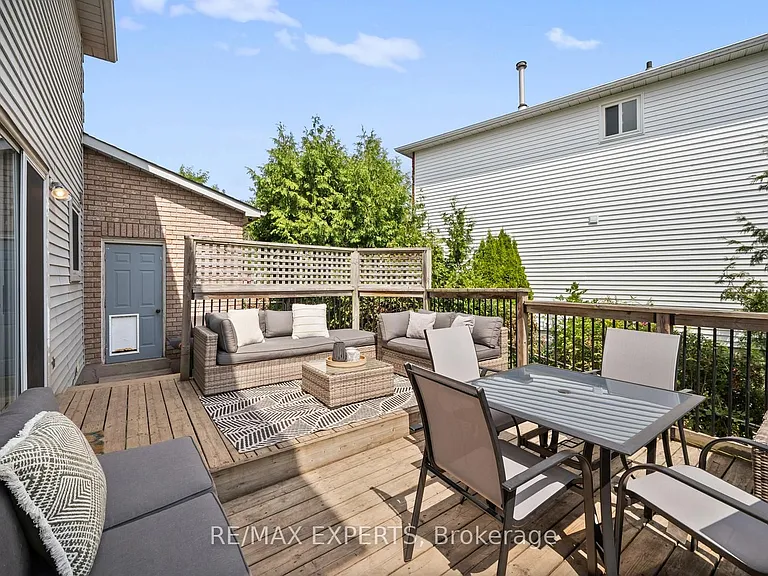11 Penton Dr — Photo 23