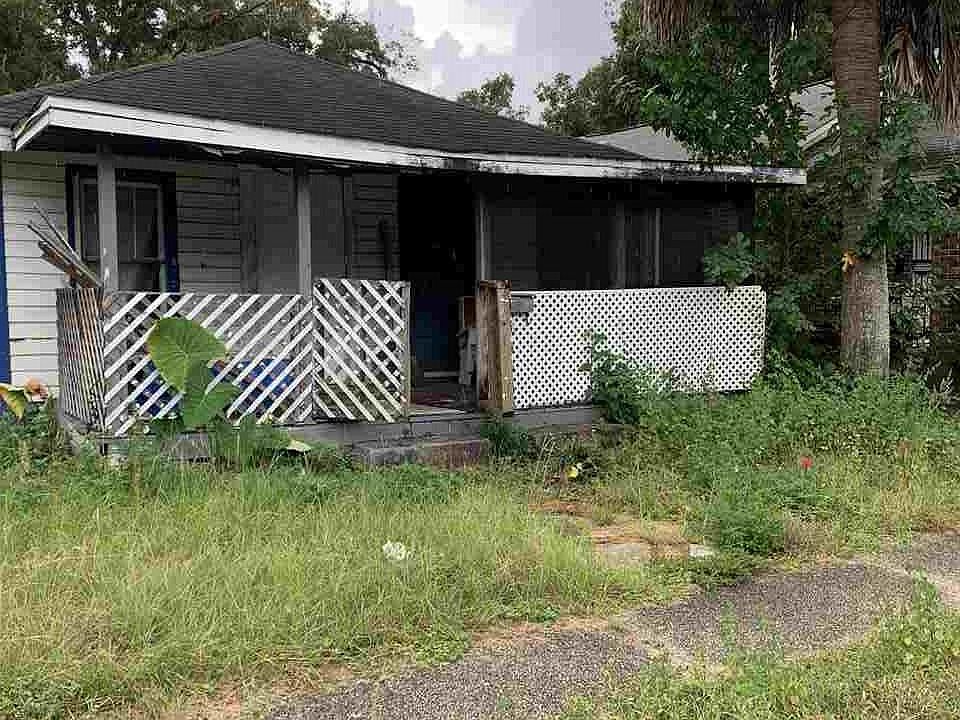 1st image of 123 E Jordan St