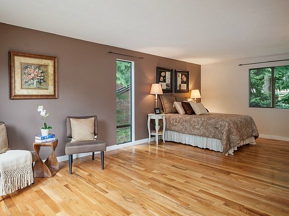 5th image of 2120 Sahalee Dr E