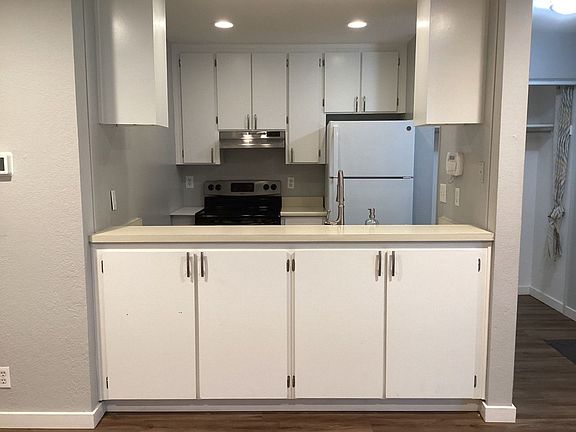3rd image of 29626 Red Oak Ct APT 17