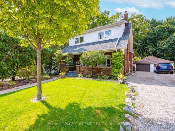 10 King Street Cres, Toronto, ON M9N 1K6