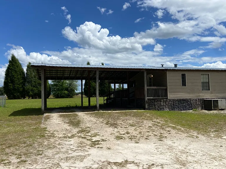 4015 US Highway 129 — Photo 22