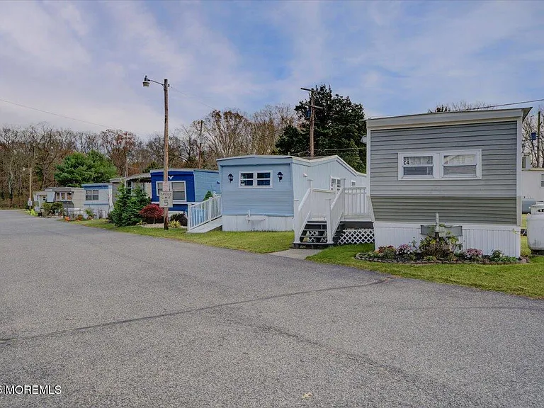 114 Cookstown New Egypt Rd #C7 — Photo 5