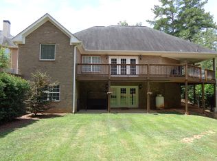 6645 Dartmoor Dr, Flowery Branch, GA 30542