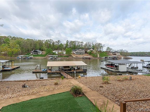 3rd image of 307 Gunn Acres