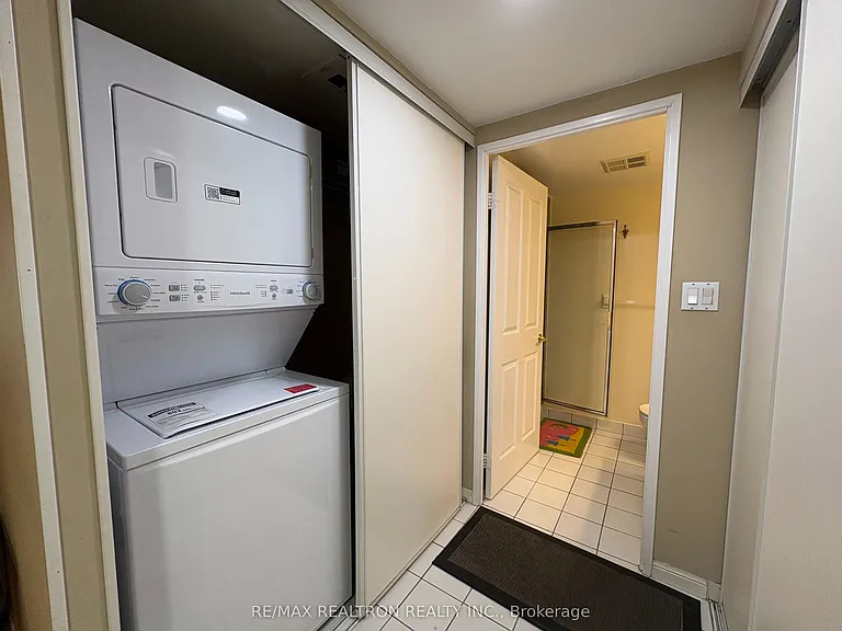 88 Corporate Dr #1708 — Photo 13