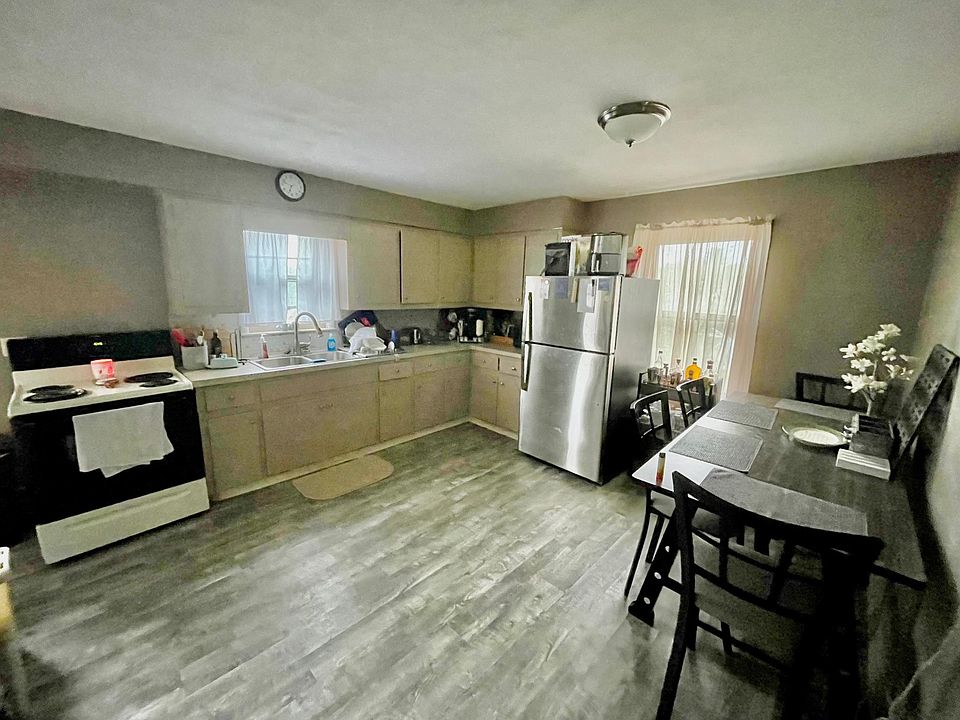 1st image of 256 N Baldwin St #1
