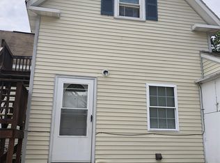 9 Wight St APT 5, Raymond, NH 03077