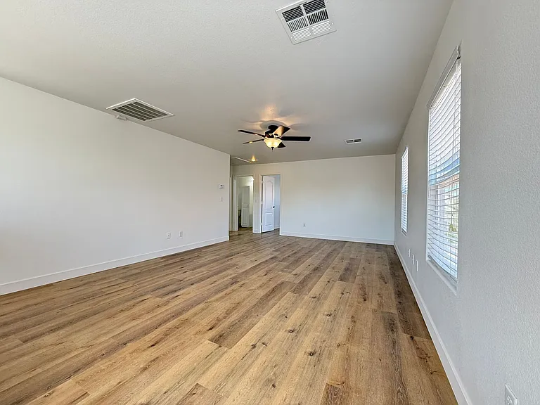 11087 Deluna St — Photo 21