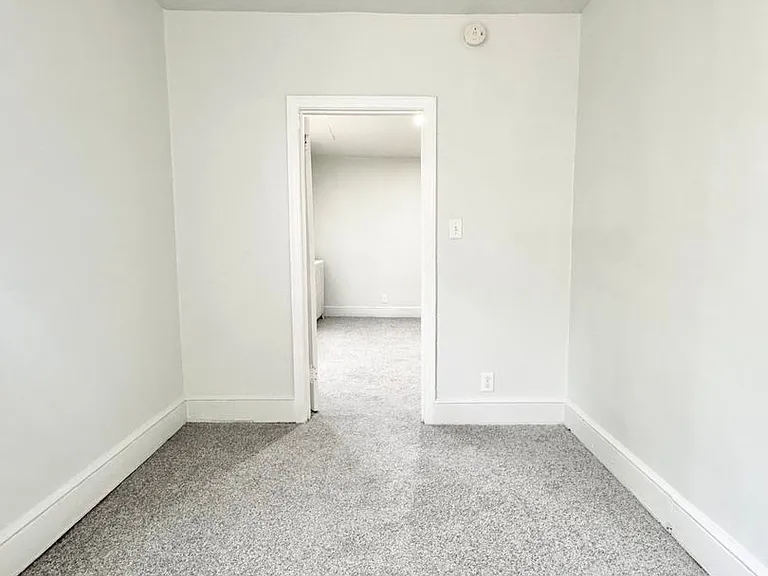 WP1 - 2423 Tatnall St, 4 West 25th St — Photo 7