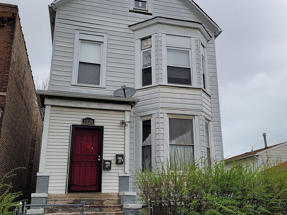 1st image of 1226 E 72nd St #1