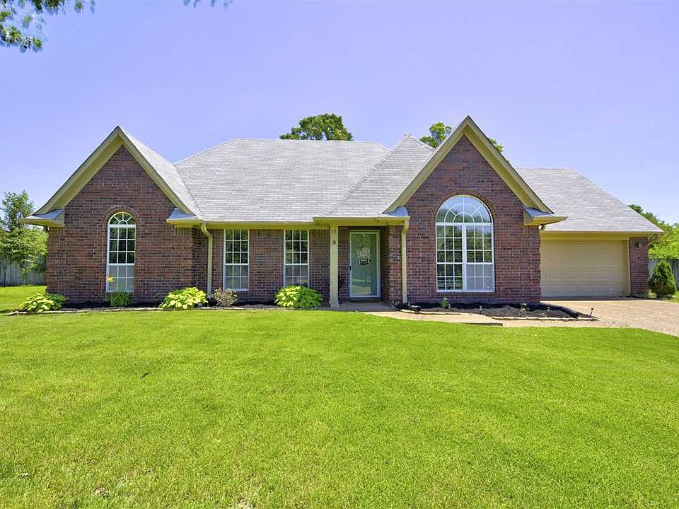 1st image of 35 Cameron Dr