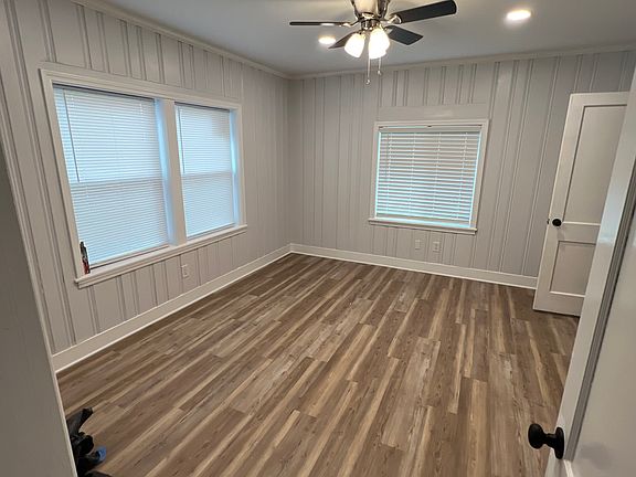 5th image of 2030 E 4th St