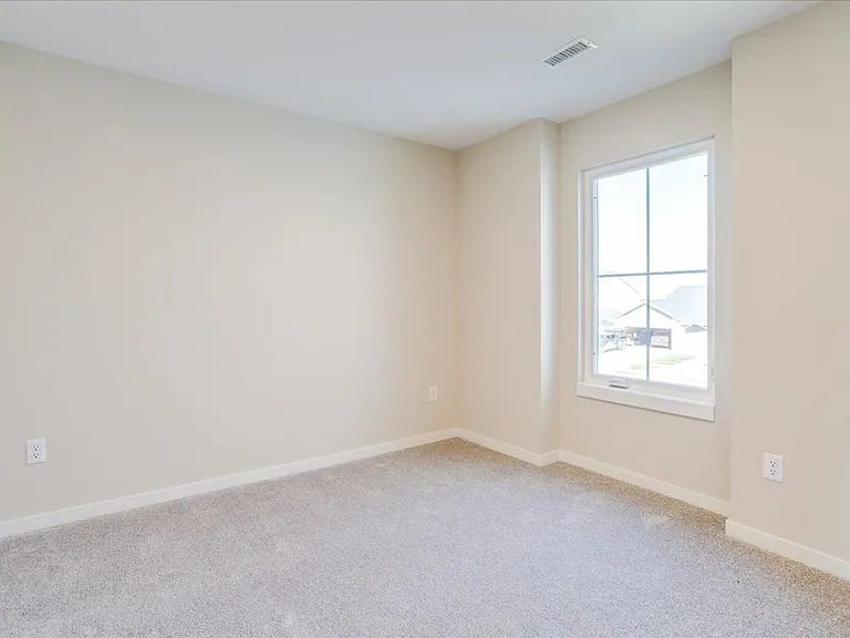 220 N Gowen — Photo 10