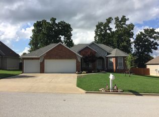 141 W Crystal Brooke Cv, Fair Grove, MO 65648