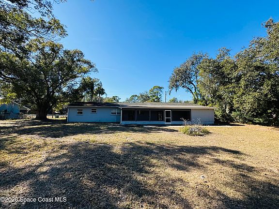 2nd image of 2536 Friday Rd