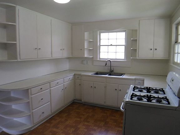 5th image of 4030 Cole Thomas Rd
