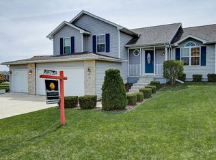 205 Michelle Ln, Cottage Grove, WI 53527