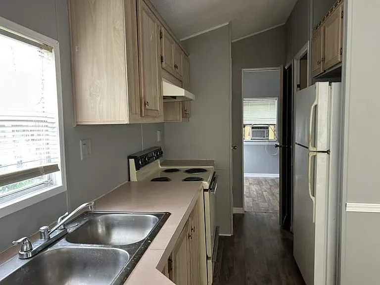 Lake Bambi MH & RV Park — Photo 9