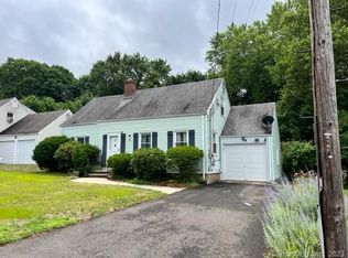 181 Wilmot Rd, Hamden, CT 06514