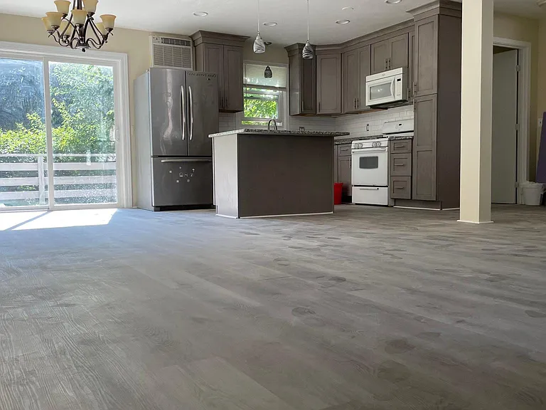 59 N Quinsigamond Ave — Photo 2