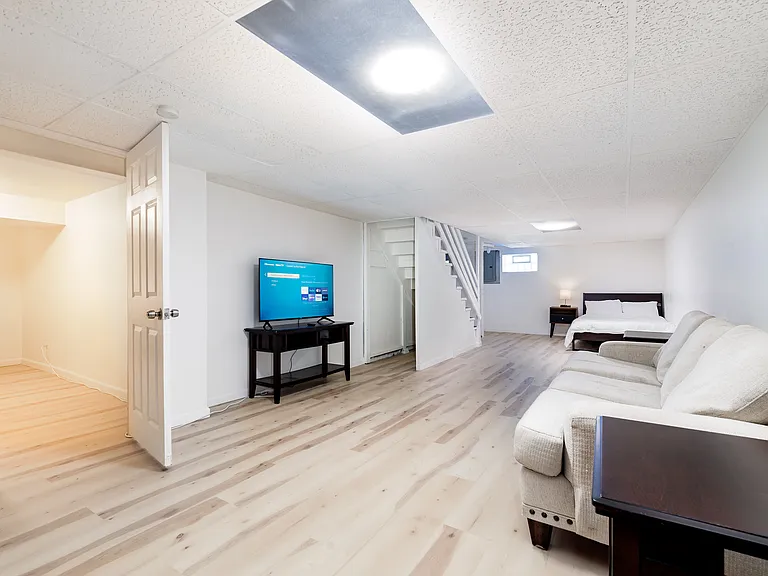 720 Jamaica Pl — Photo 20